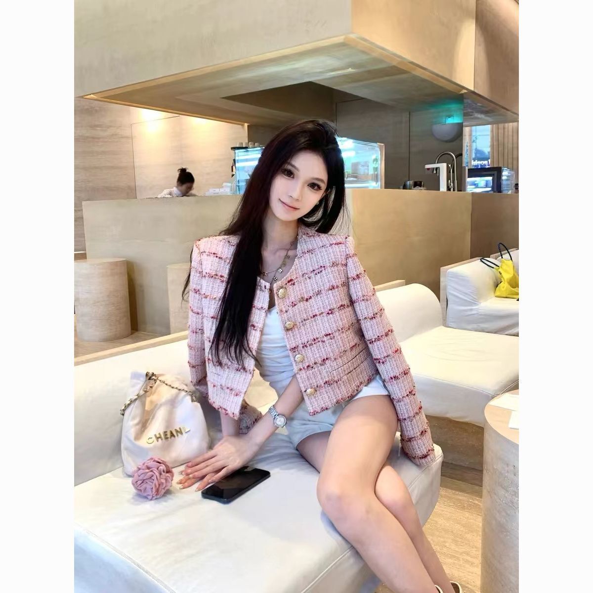 2025 Autumn/Winter Fashion New French Luxury Style Pink Girls' Short Top Autumn/Winter New Elegant Social Multi functional fashion Short Top
