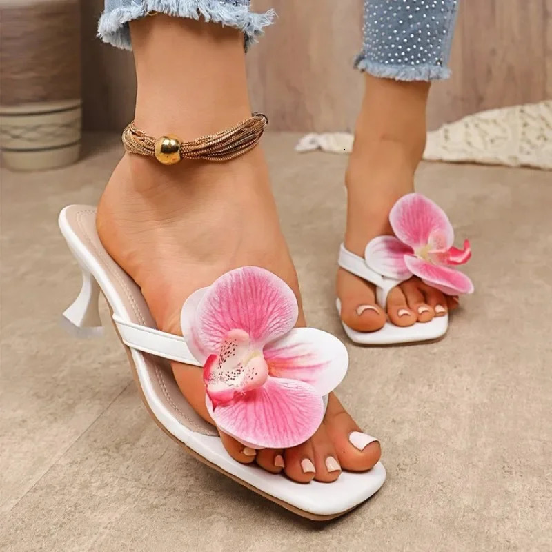 Womens Slippers Casual Fashionable High Quality Shoes for Women Shallow Women Sandals Elegant Flowers Slippers 251011