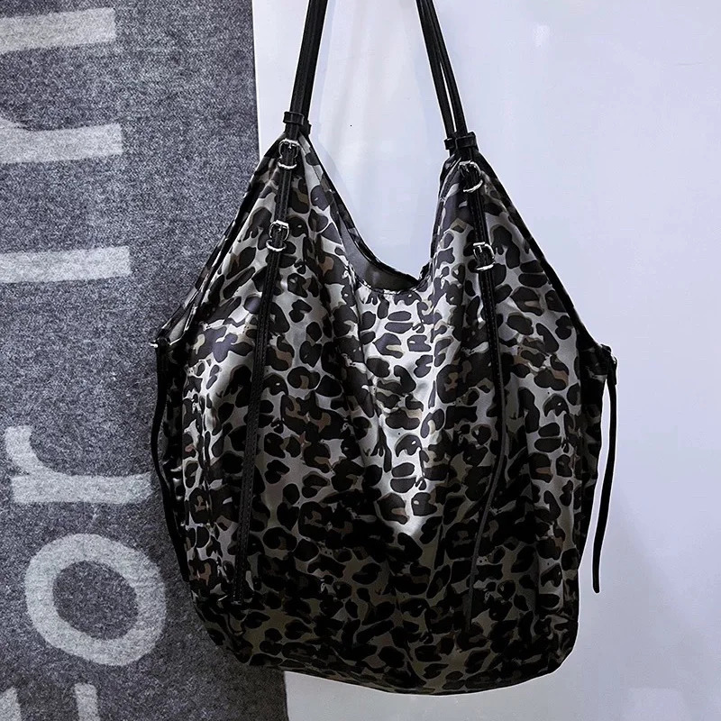 Leopard Print Cow Pattern Silk Satin Shoulder BagVersatile Stylish Lazy Tote BagNiche Large Capacity Shopping Bag 251010 - view 7