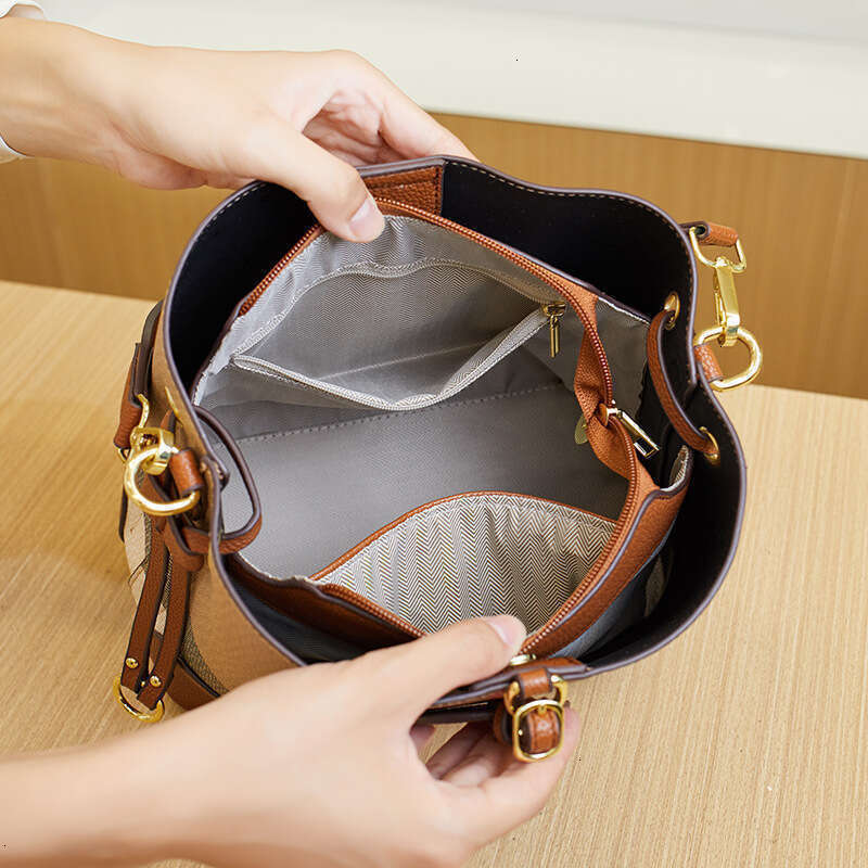 designer Luxury bag Hong Kong Brand Women 2025 New Large Capacity Genuine Leather Plaid Bucket Bag fashion Shoulder Crossbody Handbag
