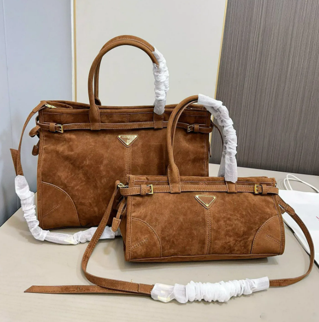 High quality luxury Tote Bag Designer Large Bags Designer Women Suede Handbag Hobo Shoulder Bag Bucket Bag Motorcycle Purse Fall Winter Fashion Brown large Capacity