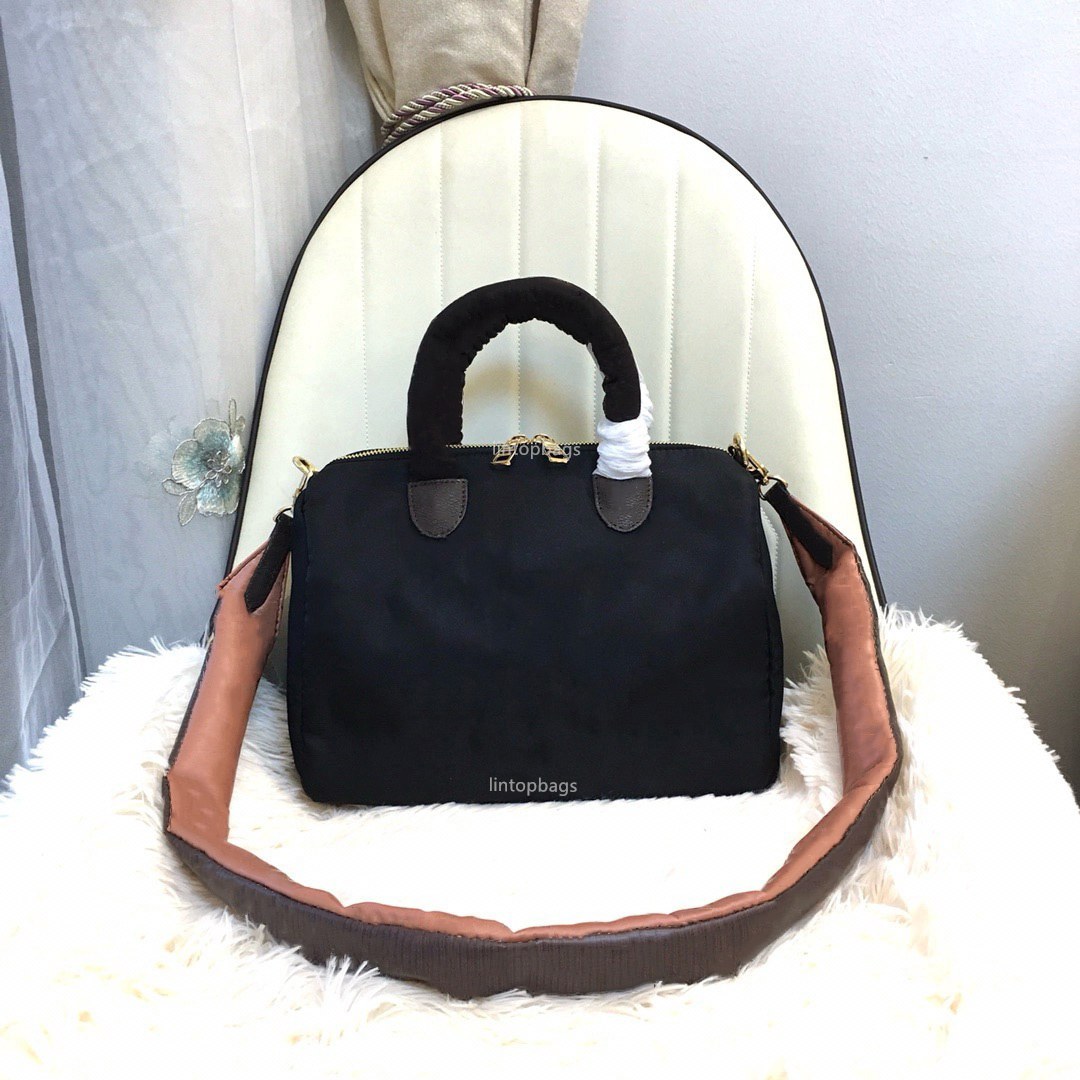 Designer Luxury Crossbody Shoulder Bag Nylon Silver Boston Bag Shoulder bags crossbody bags school bags messenger bags travel bags shopping bag Cotton clothing bag