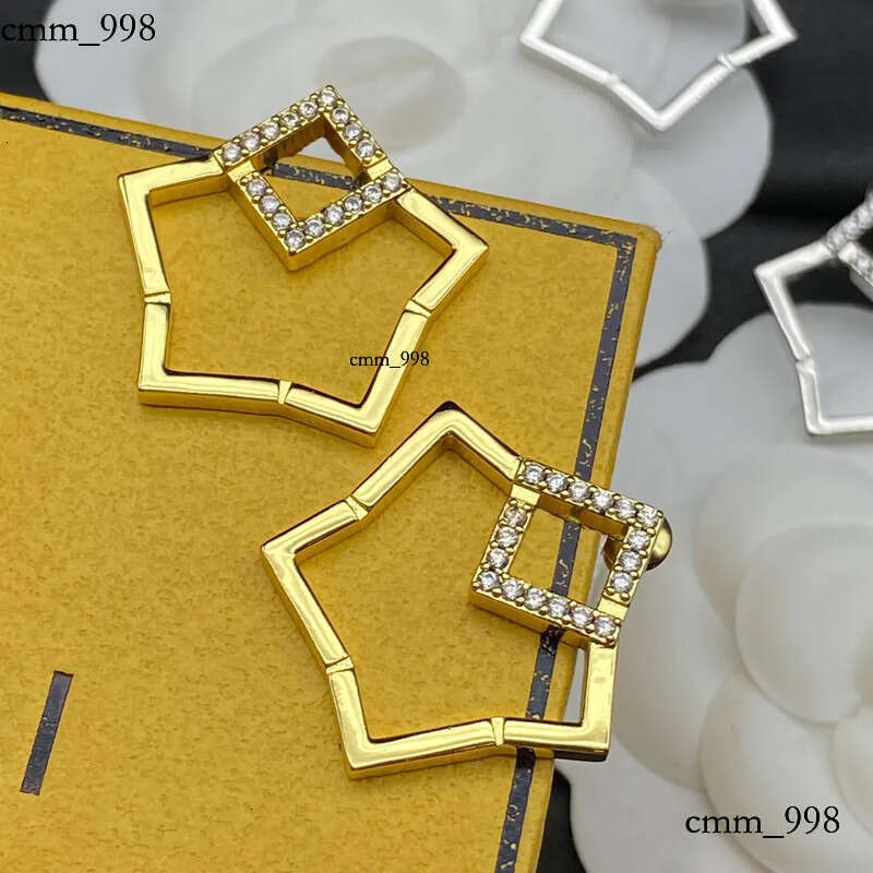 Designers Dia Stud Earrings Exquisite Ladies Letter Studs Earring Womens 14K Gold Sliver Earing Fashion Social Party Jewelry BSD2407042