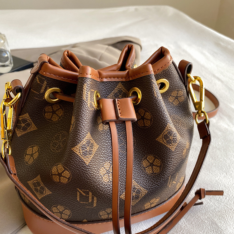 new Free shipping designer bags for womens Shoulder Bucket bag fashionable shoulder bag diagonal cross bag women bag