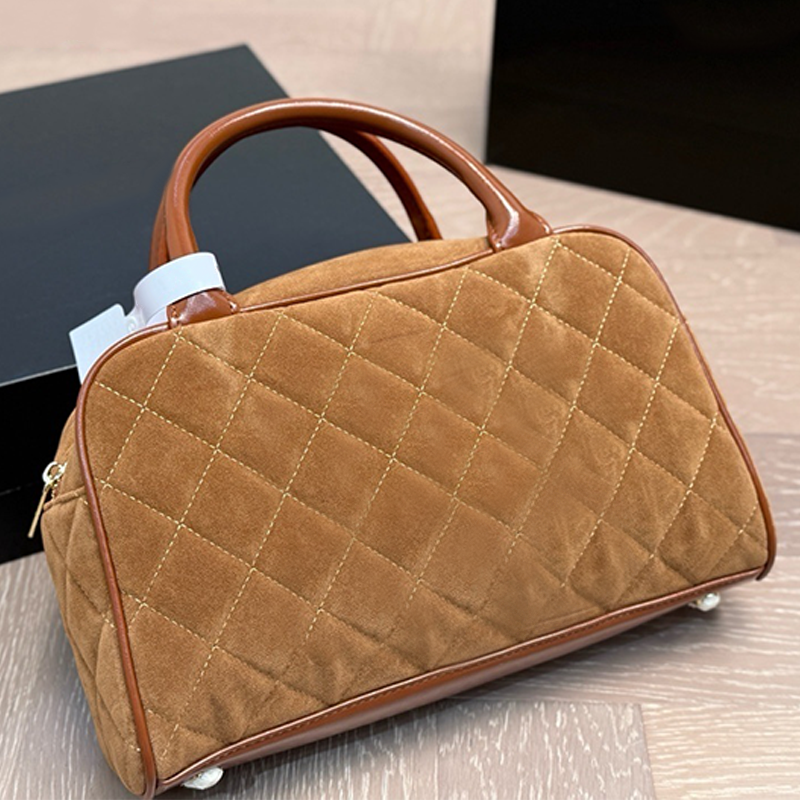 Classic diamond-patterned bag, fashion bowling commuter bag, retro suede bag, luxury designer bag, women's single-shoulder bag, high-end handbag, practical crossbody bag