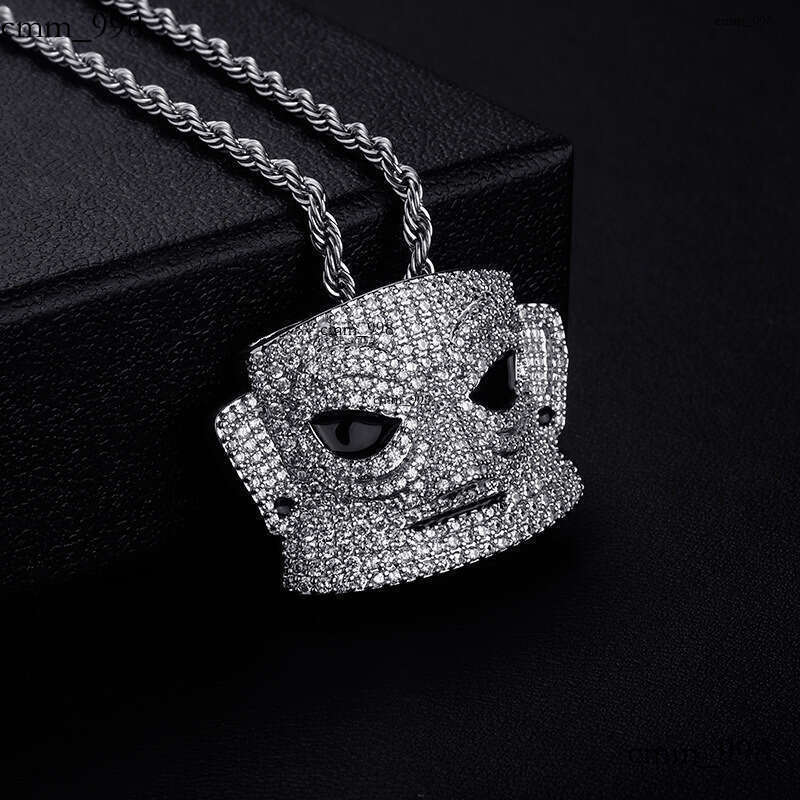 New Hip-Hop Sanxingdui Human Face Full Moissanite chain Fashion Necklace Clavicle Chain Jewelry