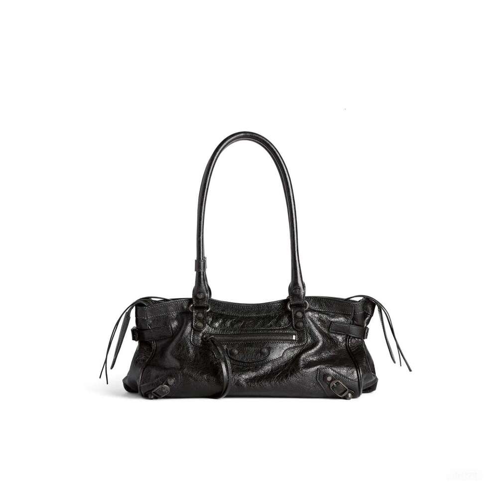 Designer Bag Tote Bag Shoulder Bag Autumn Winter New Single Shoulder Rivet Motorcycle Hot Girl Commuter Underarm Bag Large Capacity