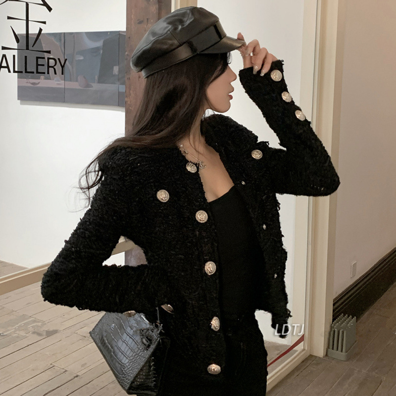 2025 Luxury Autumn Designer Jacket and Winter New Top French Elegant White Pink Long fashion Sleeve Knitted Women's Jacket