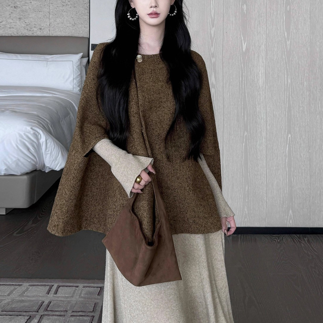 2025 Autumn/Winter Luxury New Designer Jacket Top Stunning Women's Top New Shawl Social Style design Short Coat