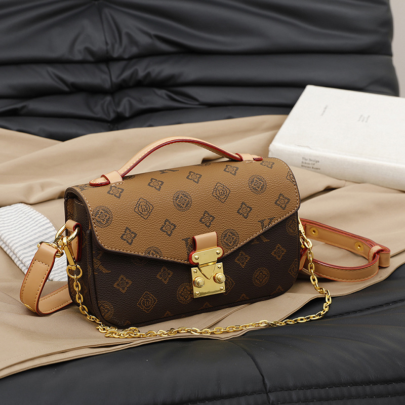 Free Shipping Senior Retro Old Flower Messenger Bag New Fashion Chain Shoulder Bag Commuting Cross Body Small Bag