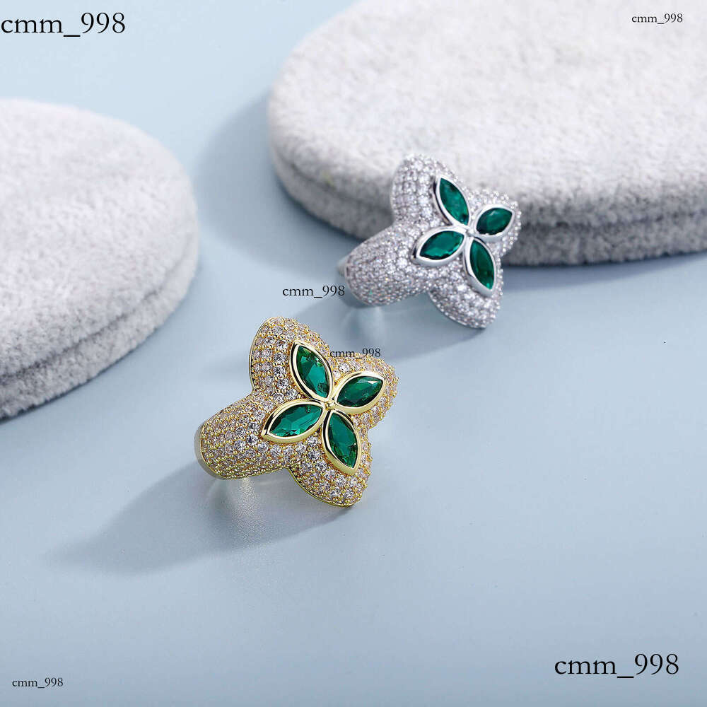 Flower Shaped Men's Hip-Hop Micro-Paved Zircon Four-Leaf Clover Ring Earring Set