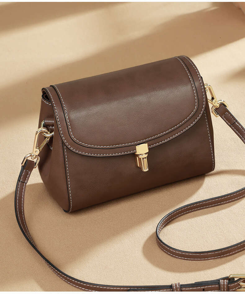 2025 New High-End Feel Crossbody Small Bag - Women's Versatile Trendy Niche Designer Bag, Ideal for Daily Commute