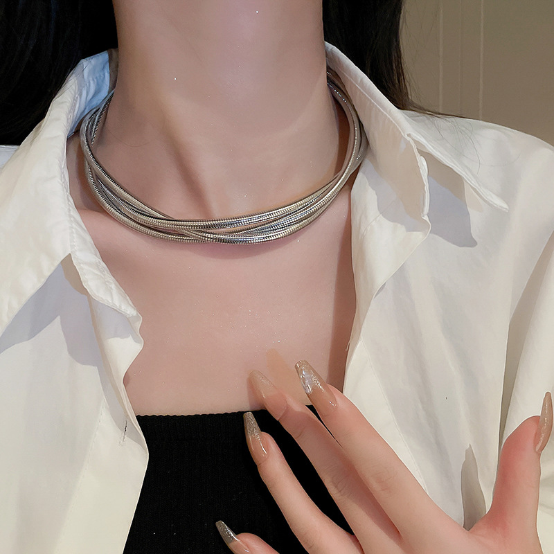 Metal Multi-layer Wrapped Twist Necklace Versatile Minimalist Style Elegant Choker Heavy Craft Design Jewelry Accessories for Women - view 4