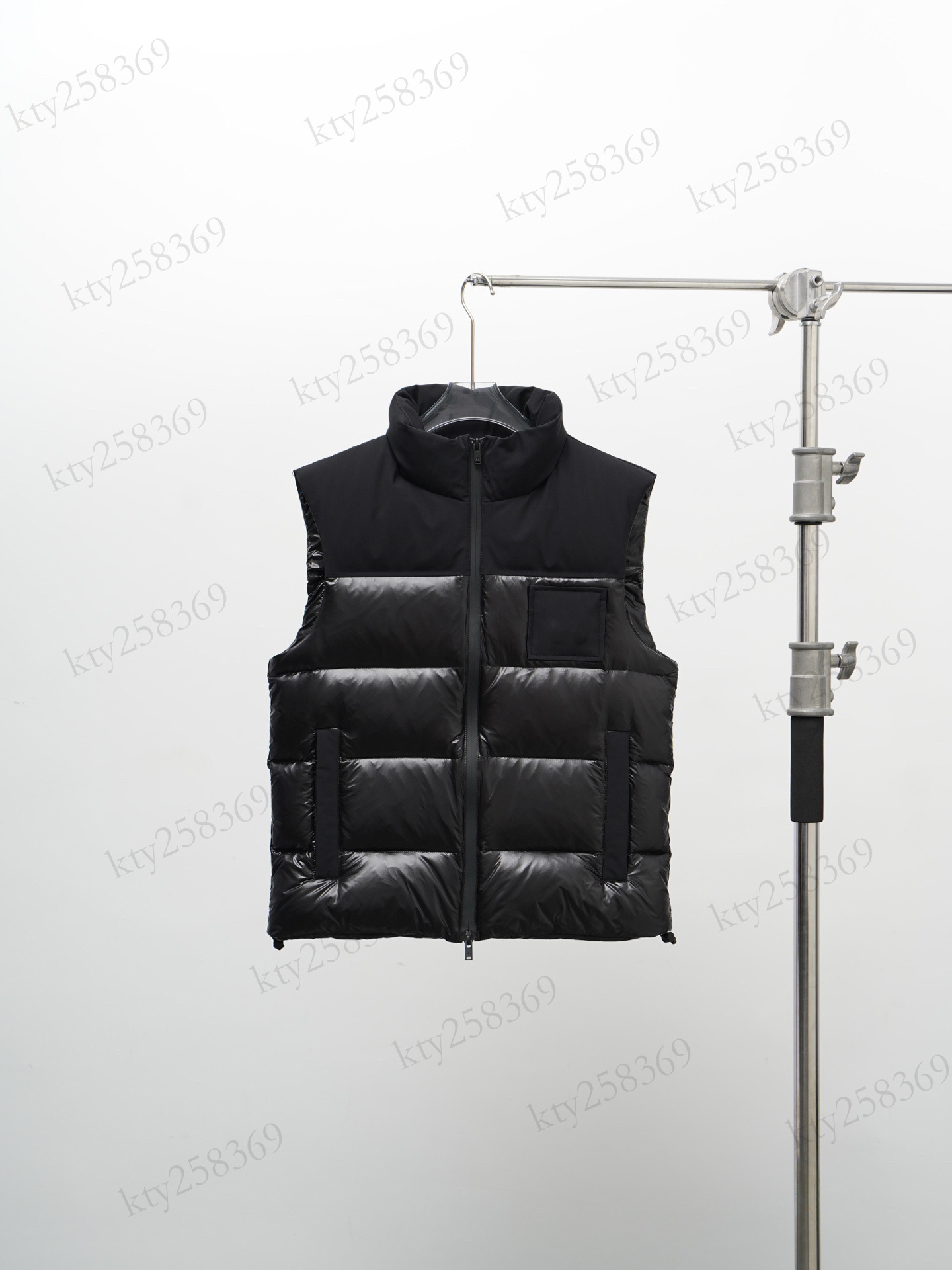 Moose Men's And Women's White Duck Down Vest Winter Fashionable Fashion Keep Warm Coat Designer Classic 9df