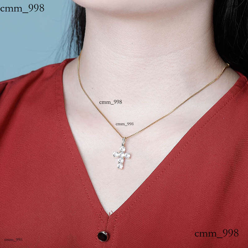Sier Hip-Hop Full Moissanite chain Cross Pendant Simple Versatile Jewelry