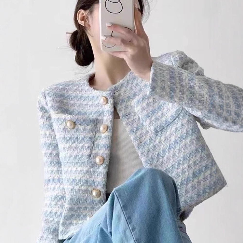 2025 Autumn/Winter design New Women's Short Top Designer Jacket Winter Luxury French Slimming Round Neck Multi functional Social Style Pearl Butt