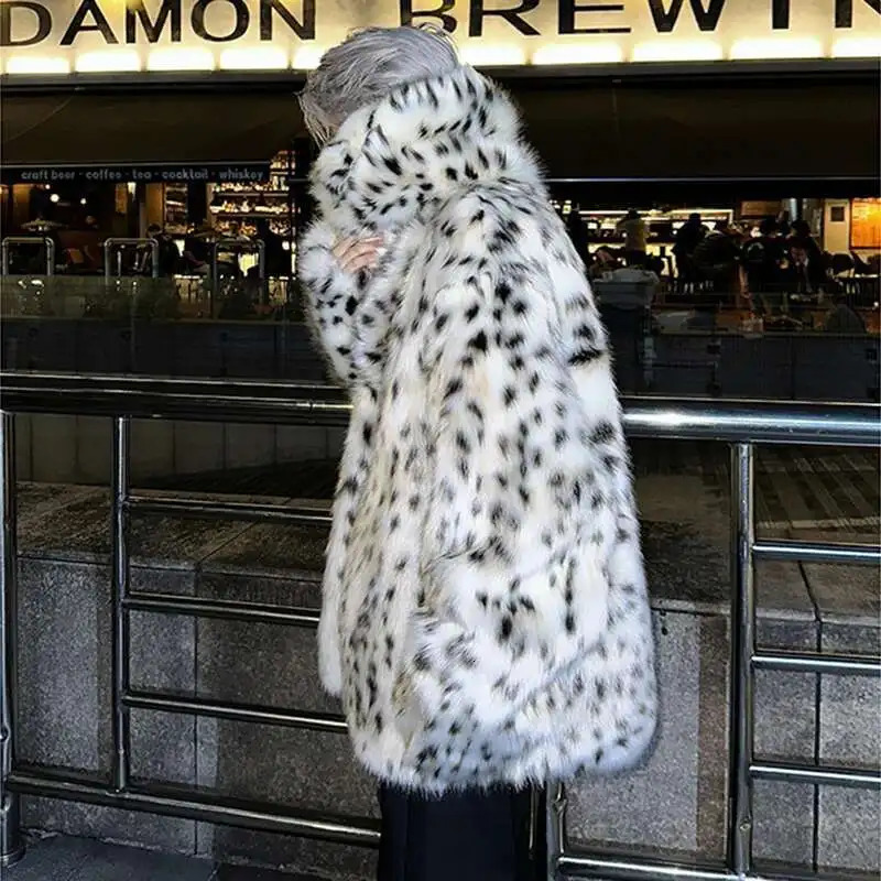 LUZHEN Leopard Print Niche Fur Tops Turndown Collar Personalized Functional Warm Coat Elegance Trendy Male LZ7986 251011