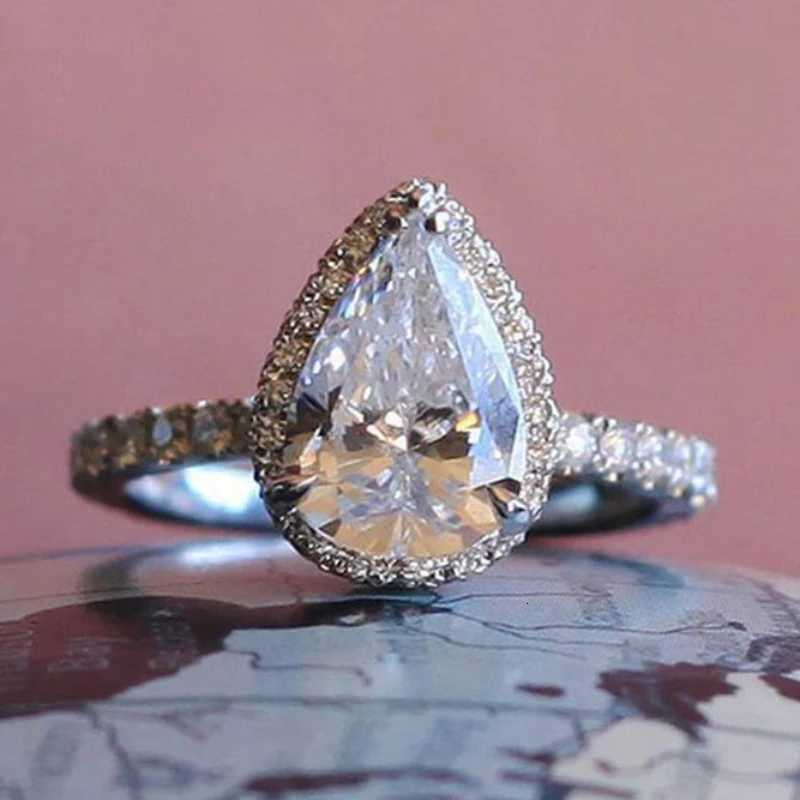 Vintage Style Pear Shape Engagement Ring Silve Color Promise Wedding Ring Trends Fancy Cubic Zirconia Jewelry Birthday Gift D251013