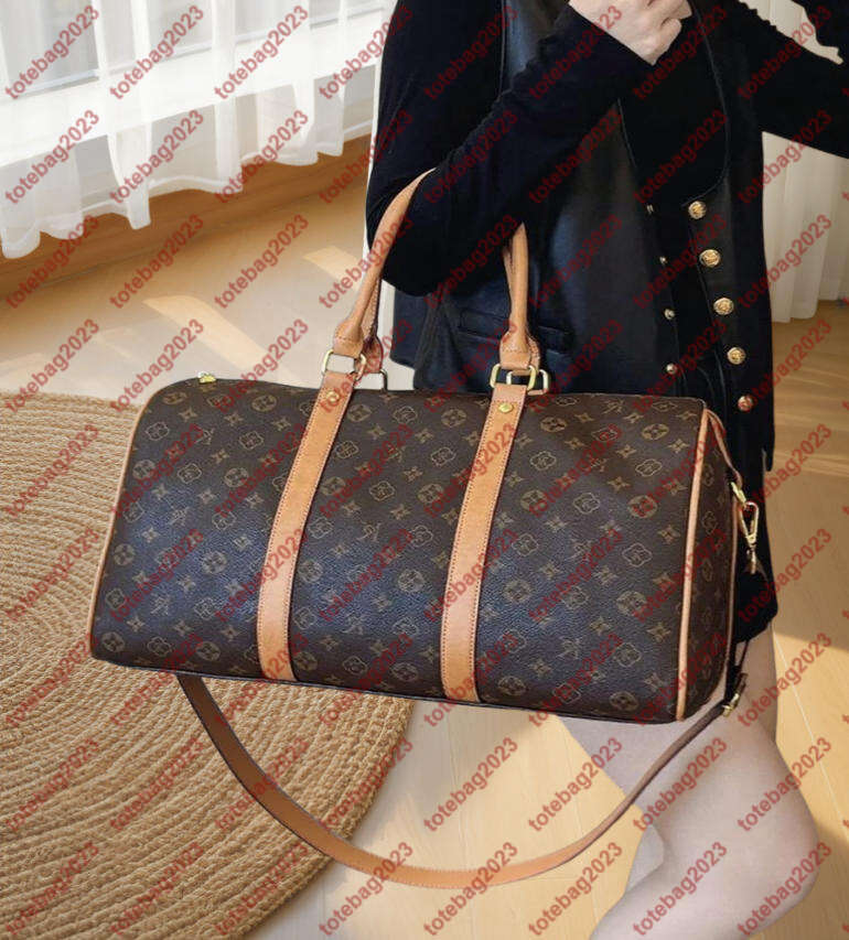 Luxurys Fashion Duffel Women Mens Designer Travel Bag Clutch on Luggage Bag Man basketball totes keepall 55CM Clear Handbag Women Duffle Bags 55cm