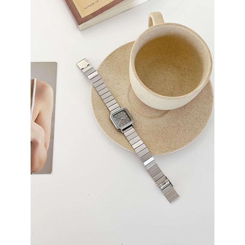Square for Women Light Luxury Niche High-end Feel Designer 2025 New Simple Elegant Student Ins Style Small Ladies Watch