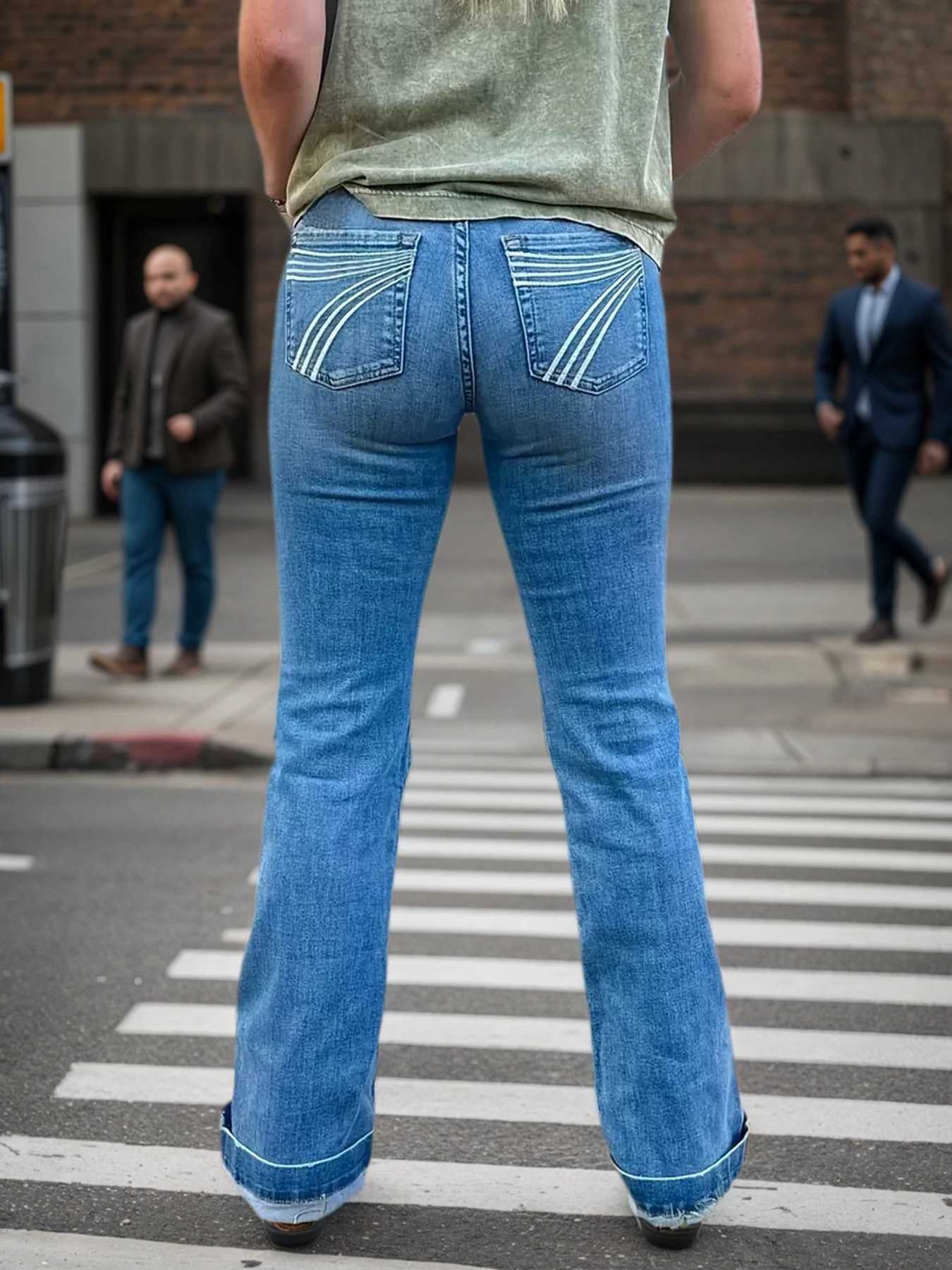 2025 New Womens High Waist Elastic Embroidered Flared Jeans High Quty Versatile Fashion Casual Jeans Machine Washable Suita C251013