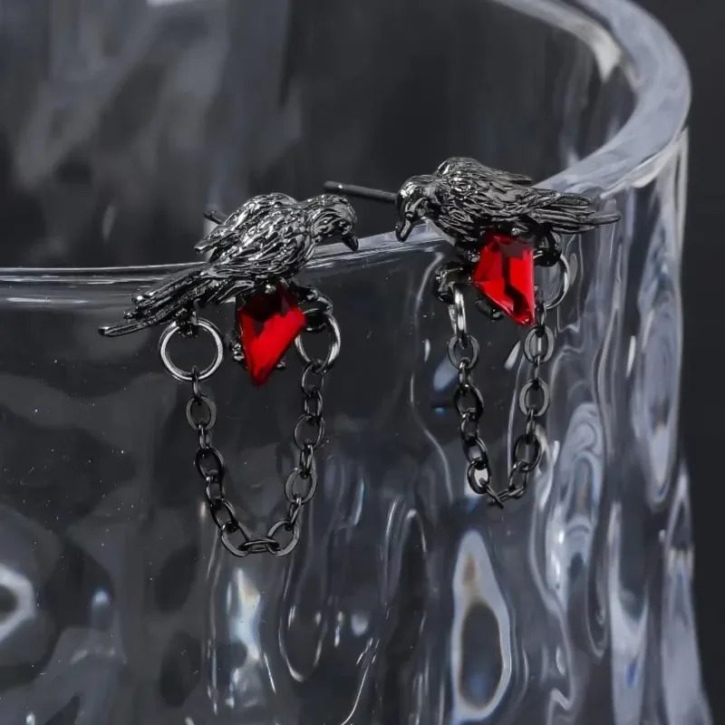Anime Game Love and Deep Space Black Crow Earrings Red Gemstone Crow Earring Gift for Friend Party Accessories Cosplay Props 251013