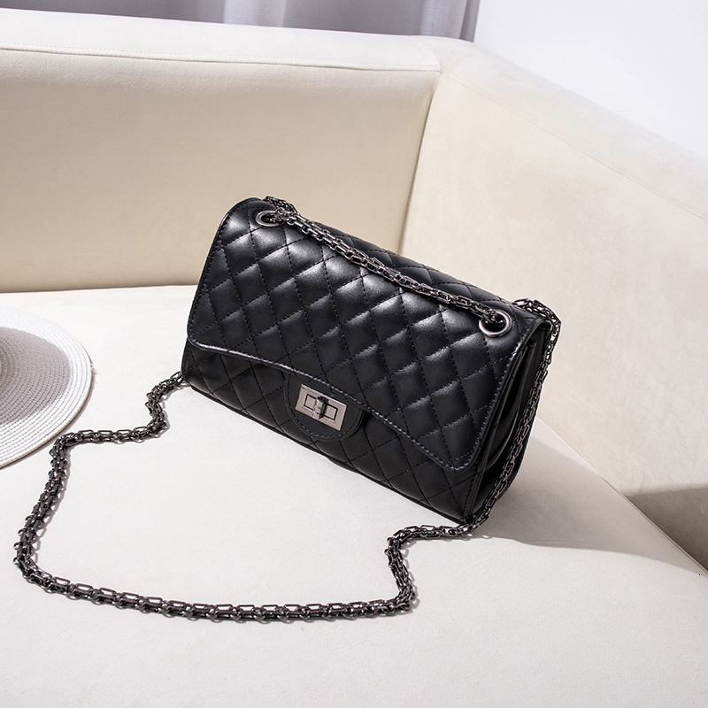Designer Bag 2025 New European And American Fashion Trend Luxury Bag Quilted Chain Bag Small Chanel Style Women's Bag Single Shoulder Crossbody B