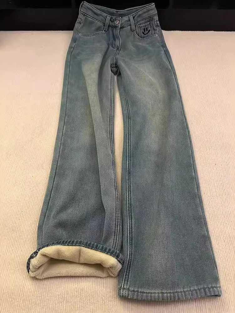 Smiling Face Embroidery Plush Thick Wide Leg Jeans for Womens Autumn Winter New High Waisted Casual Slimming Straight Leg PantsT251013