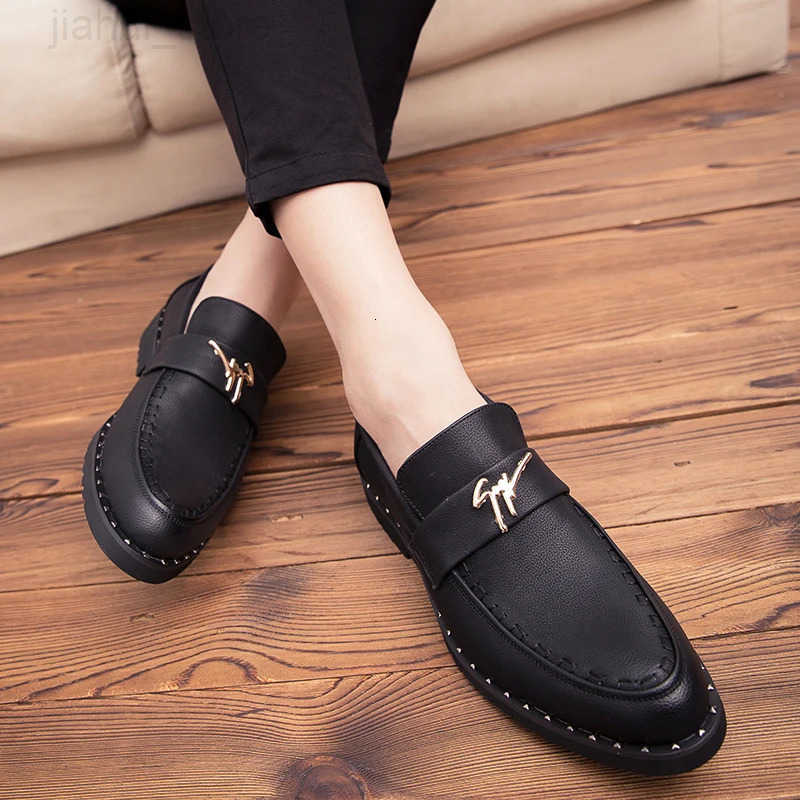 Men Dress Shoes Classic Man Pointed Toe Dress Shoes Mens Patent Leather Wedding Party Shoes Oxfords Formal Shoes M251013