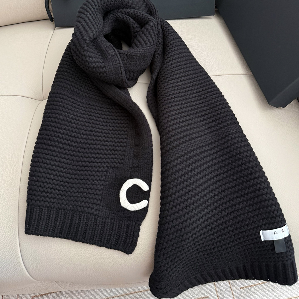 Designer scarf for women luxury scarf cashmere thick shawl Women's long winter wool cashmere shawl Headscarf fringe fashion new style