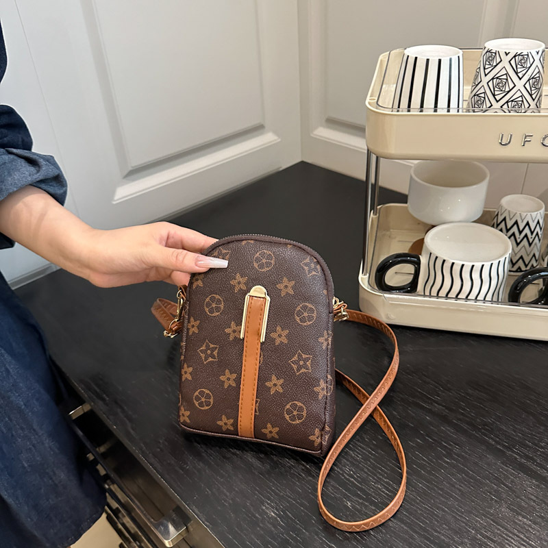 Trendy New Design Arrival Fashion Women Bag Printed Versatile Chic Shoulder and Crossbody Bag for Commute and Everyday Use Free Shipping