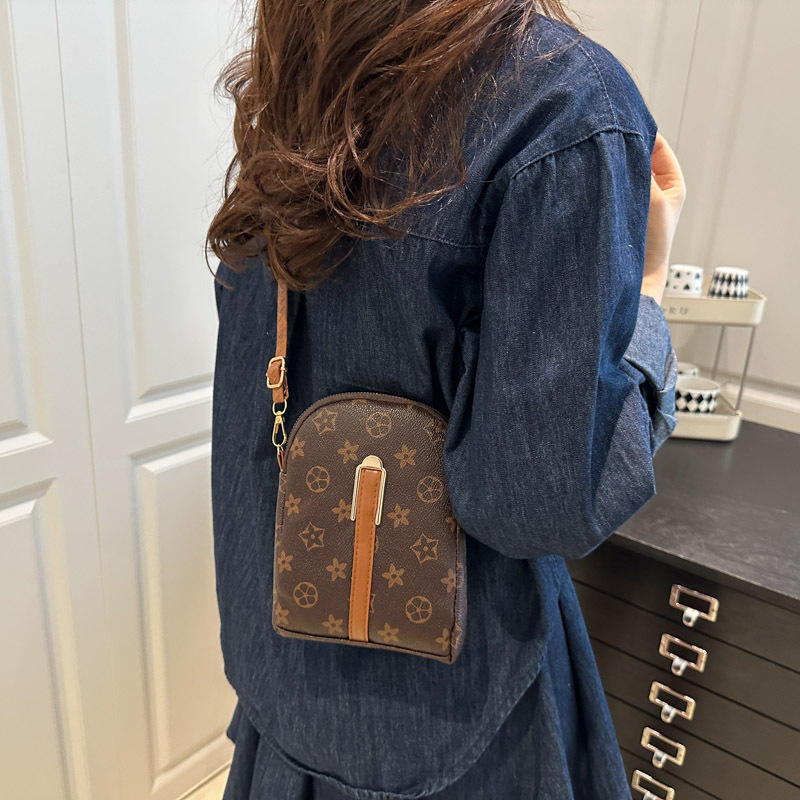 Trendy New Design Arrival Fashion Women Bag Printed Versatile Chic Shoulder and Crossbody Bag for Commute and Everyday Use Free Shipping