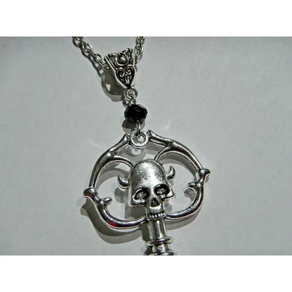 Trendy Europe and The United States Gothic Party Dark Skull Lover Key Necklace designer necklace for jewelry woman necklace designer for women Y2K nec