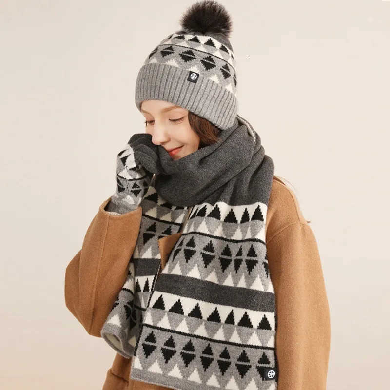 Knitted Gloves Scarf Hat ThreePiece Set Men Women Autumn Winter 30Wool Blend Windproof Beanie Fashion Trend Warm Muffler Sets M251013