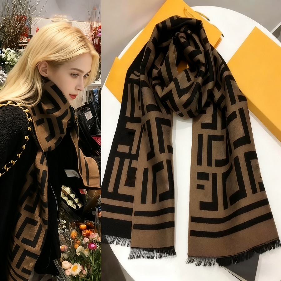 Classic Designer Scarf Designers Cashmere Tassel Foulard Echarpe Luxe Scarves Scarfs Shawl Sciarpa Sjaal For Winter Womens and Mens