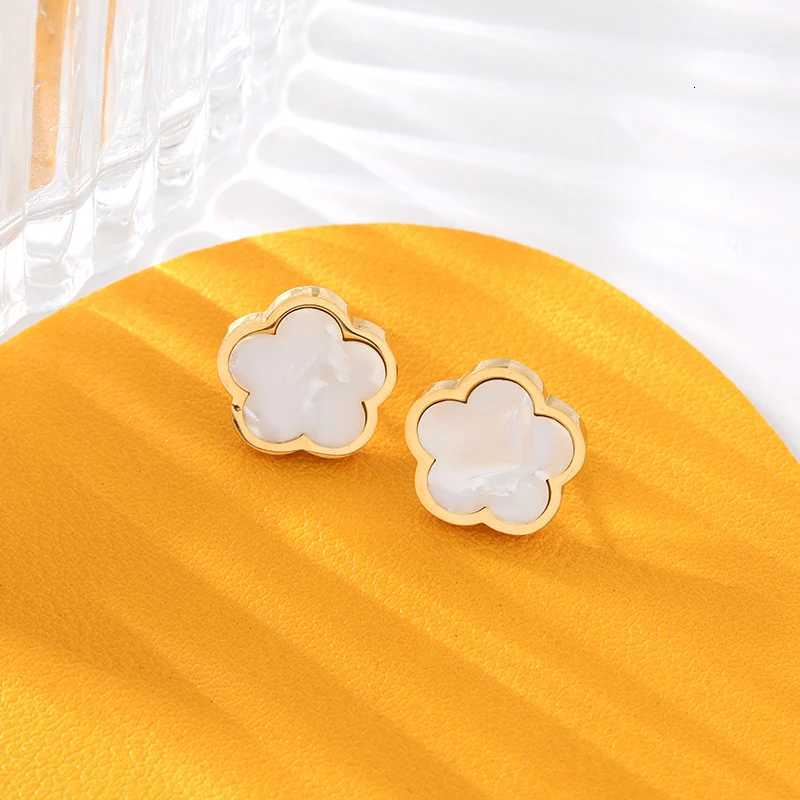 GANEMLY 316L StainlESS Steel Black Five Flower Stud Earrings For Women New TrenDY Waterproof Ear Jewelry Girls Gift entry luxW251013