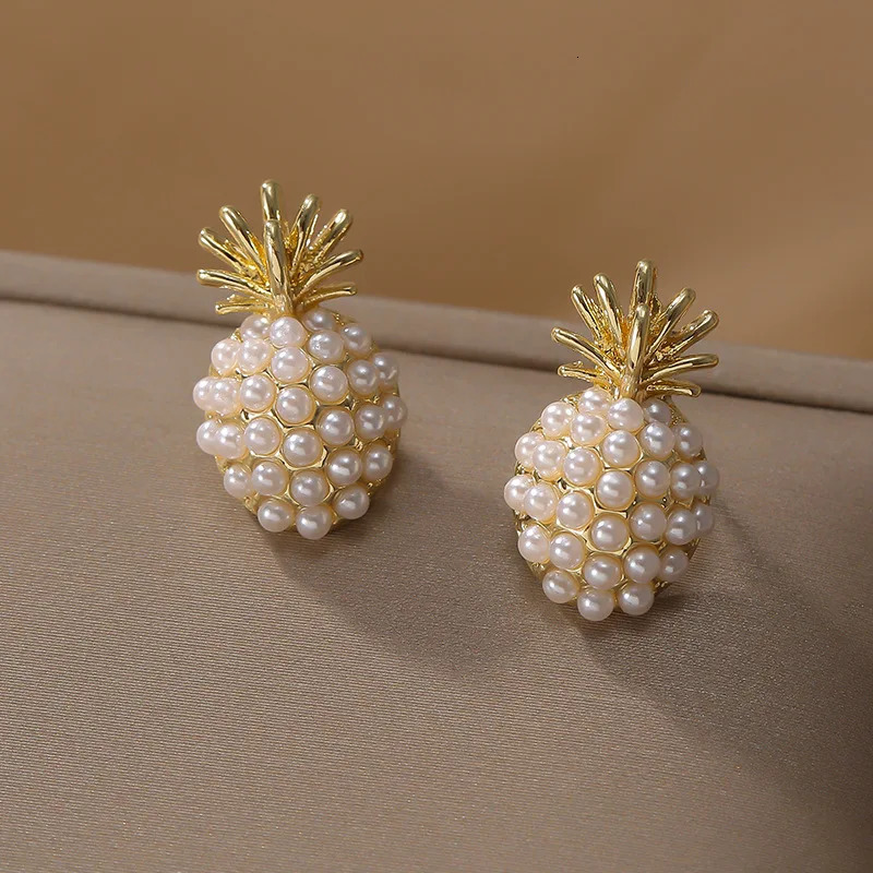 Fashion Pineapple Stud Earrings for Women Elegant Pearl Earrings Temperament Jewelry Party Ear Accessories pendientes mujer 251013