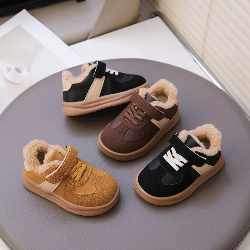 Childrens Velvet Board 2025 AutumnWinter New Sle Boys Casual Girls Fashion Lamb Wool Cotton Shoes 2231 Y251011 XJ260303
