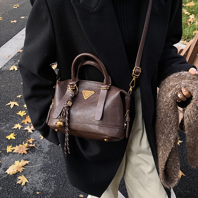 Free shipping designer Cross Body New bag fashionable versatile crossbody handbag trendy women bag Classic Elegant