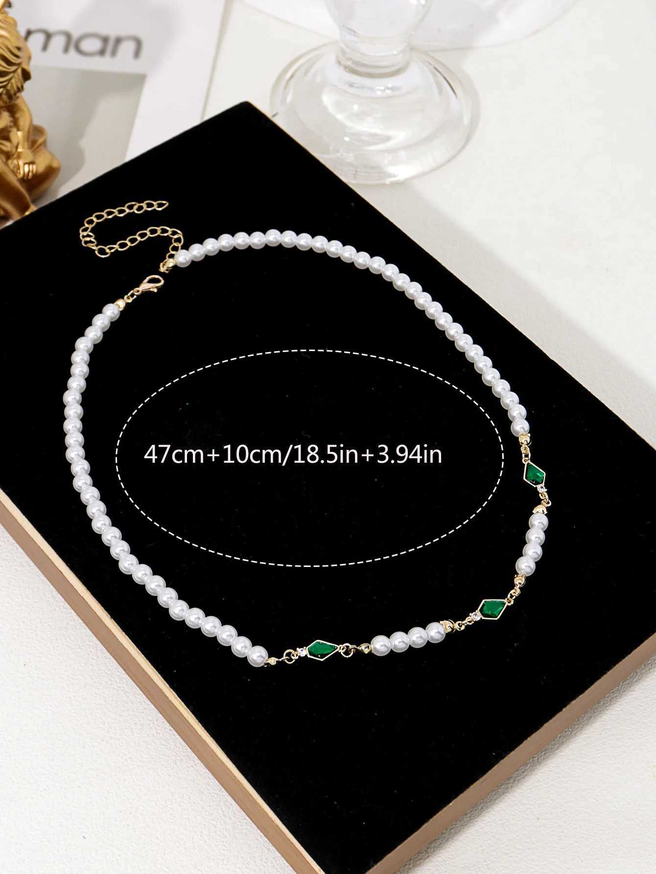 Vintage Charm Green Zircon Inlaid Imitation Pearl Necklace for Mens Casual JewelryL251013