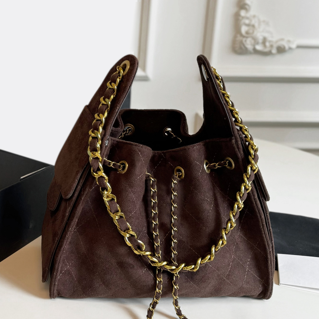 25c Hobo bag Deaigner bag Suede bag Chocolate brown bag Women Large Chain Shoulder Underarm bags Drawstring Tote bag Trendy Suede Handbag Shopping bags Weekend bag