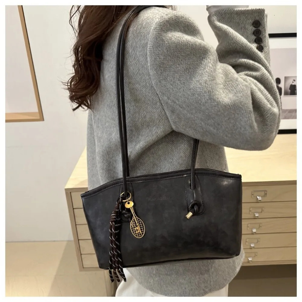Y2K Trend PU Leather Work Shoulder Bag Large Capacity Simple Female Crossbody Bag Solid Color Commuting Bag Women Female 251010