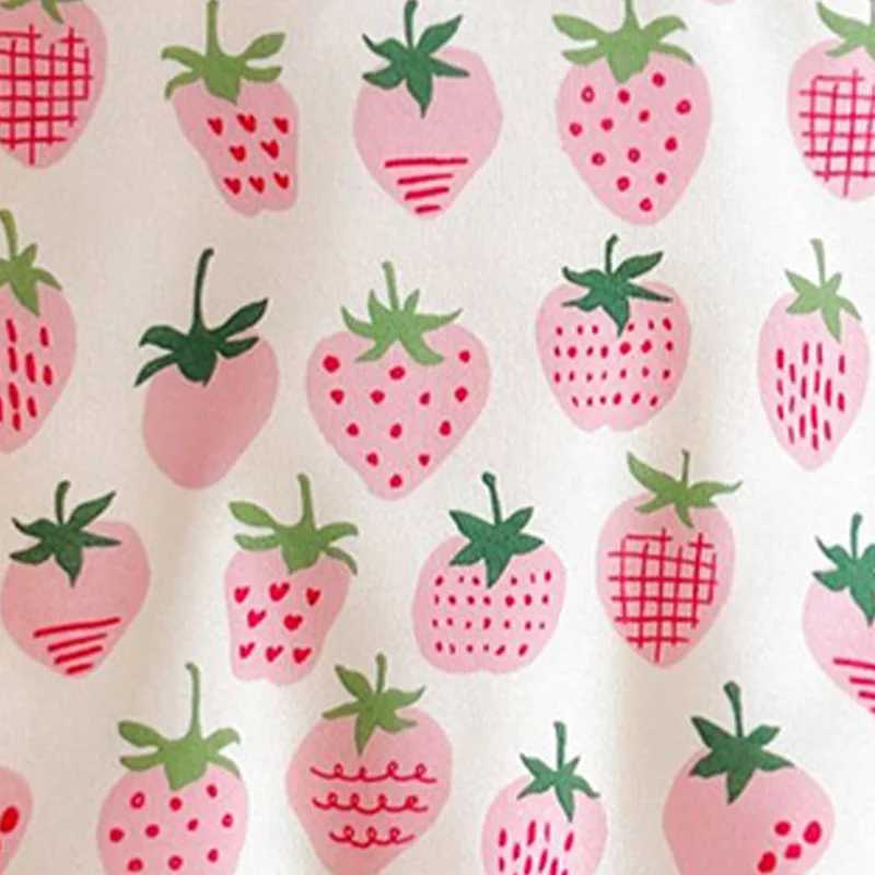 Girls Sweater AutumnWinter New Thickened Fashion Childrens Knitted Sweater Girls Top Sweet and Cute C251013