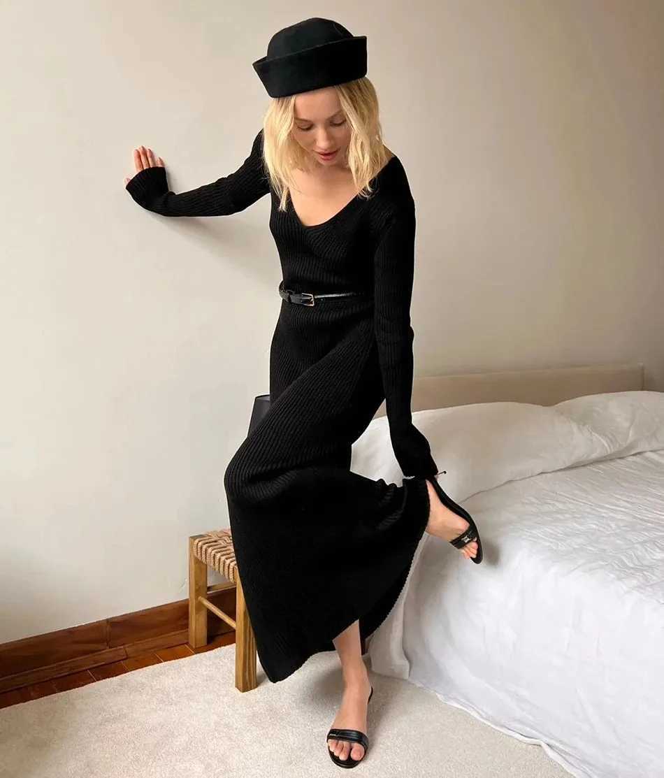 Winter Warm Womens Knitted Dress Elegant V Neck Thick Aline Dress Brown Long Sleeve Vintage Midi Casual Dresses for Women M251013