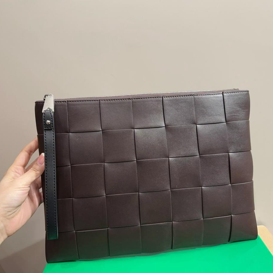 Mens Clutch Purse Designer Cosmetic Bags Womens Makeup Bag Weaving Grid Pattern Toiletry Bag Travel Organize Zipper Make Up Bag Wash Pouch