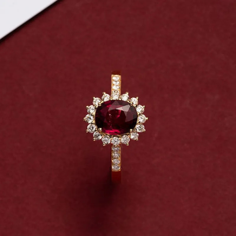 CCFJOYAS 100 925 Sterling Silver 18k Gold Plated Retro ruby Ring for Women Exquisite Oval Rose Red Zircon Vintage Finger Rin 251010