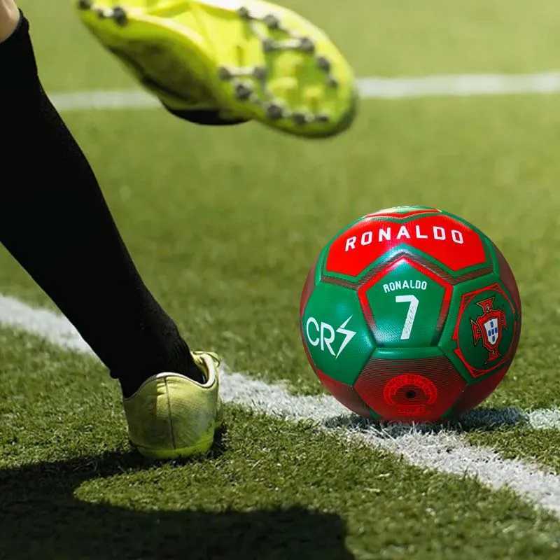 High Quality Soccer Balls Official Size 45 Pu Material Seamless Goal Team Outdoor Match Game Football Training Ballon De Foot Z251013