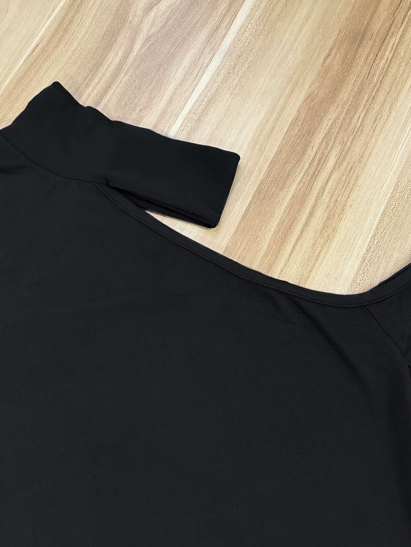 Women's Autumn Winter Fashion Office - Style Dress - Elegant Minimalist Cutout Shoulder Long - Sleeve Black Dress-CF55092