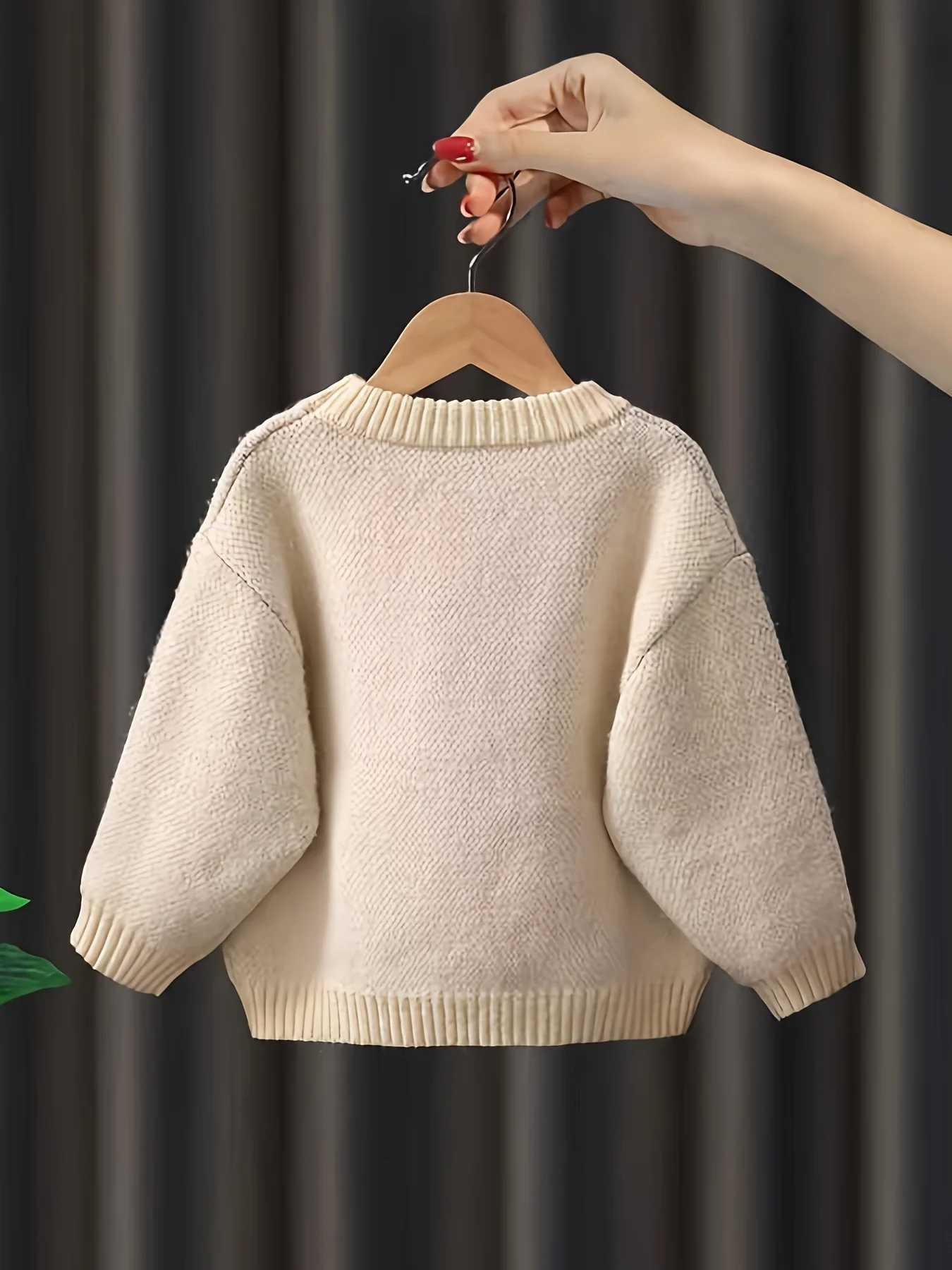 Girls Sweaters New Style Fashionable Childrens Thick Pullover Tops Toddler Girls Knitted Tops C251013