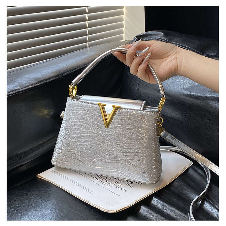 Elegant Designer Bag for Women Versatile Silver Handbag for Women New Fashionable Party Shoulder Crossbody Bag Evening Bag